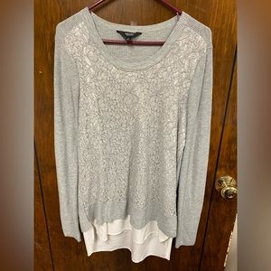 Simply Vera Sweater Faux Shirt Size Medium Gray Lace Floral Front Long Sleeve